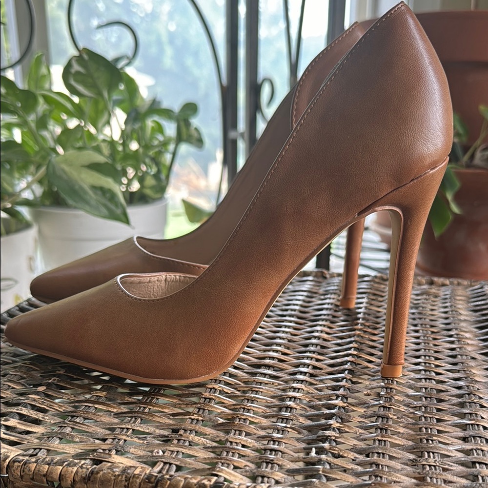 Catherine Malandrino Brown Heels - Picture 3 of 7